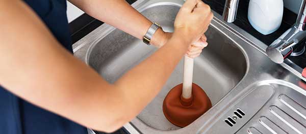 Expert plombier pour débouchage évier